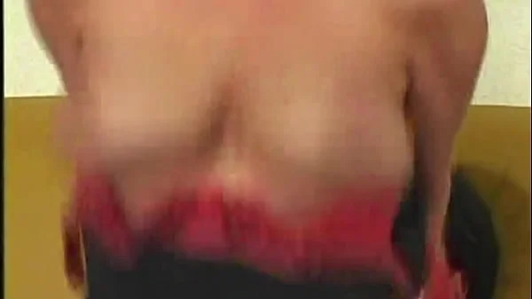 Kathleen White German pornstar: Big-tits arrosés de crème !